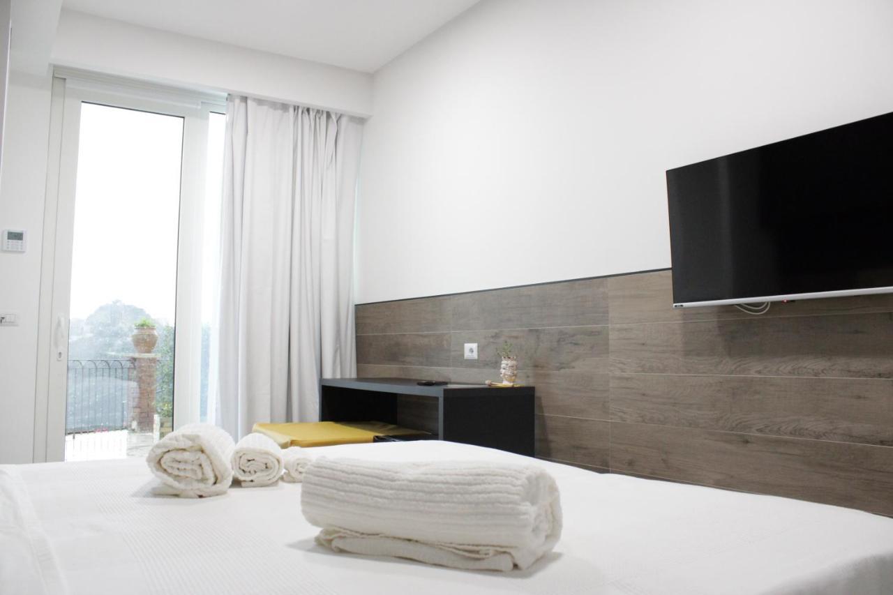 Venere B&B คาสเตลโมลา ภายนอก รูปภาพ
