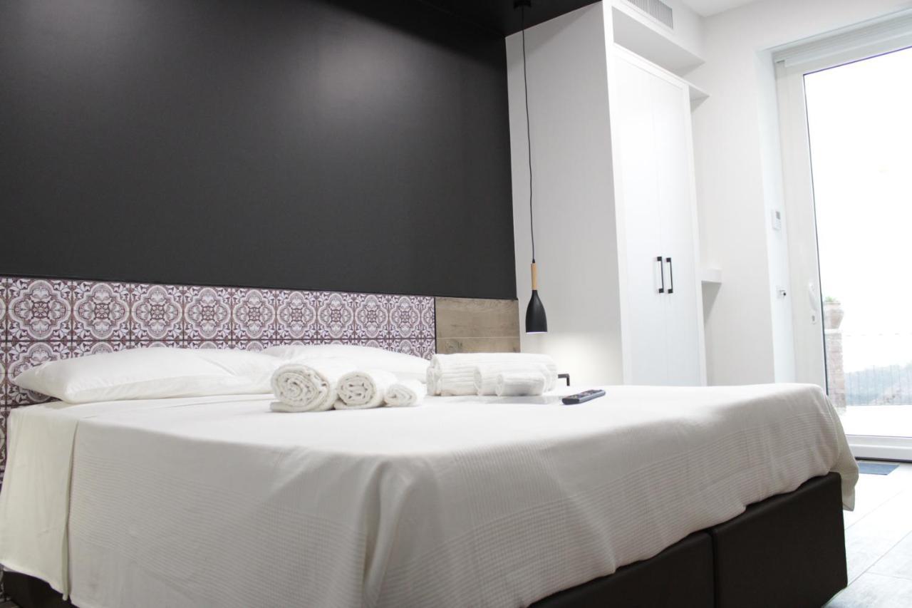 Venere B&B คาสเตลโมลา ภายนอก รูปภาพ
