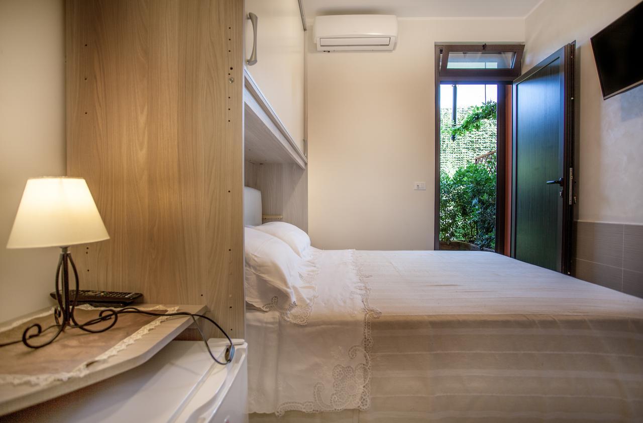 Venere B&B คาสเตลโมลา ภายนอก รูปภาพ